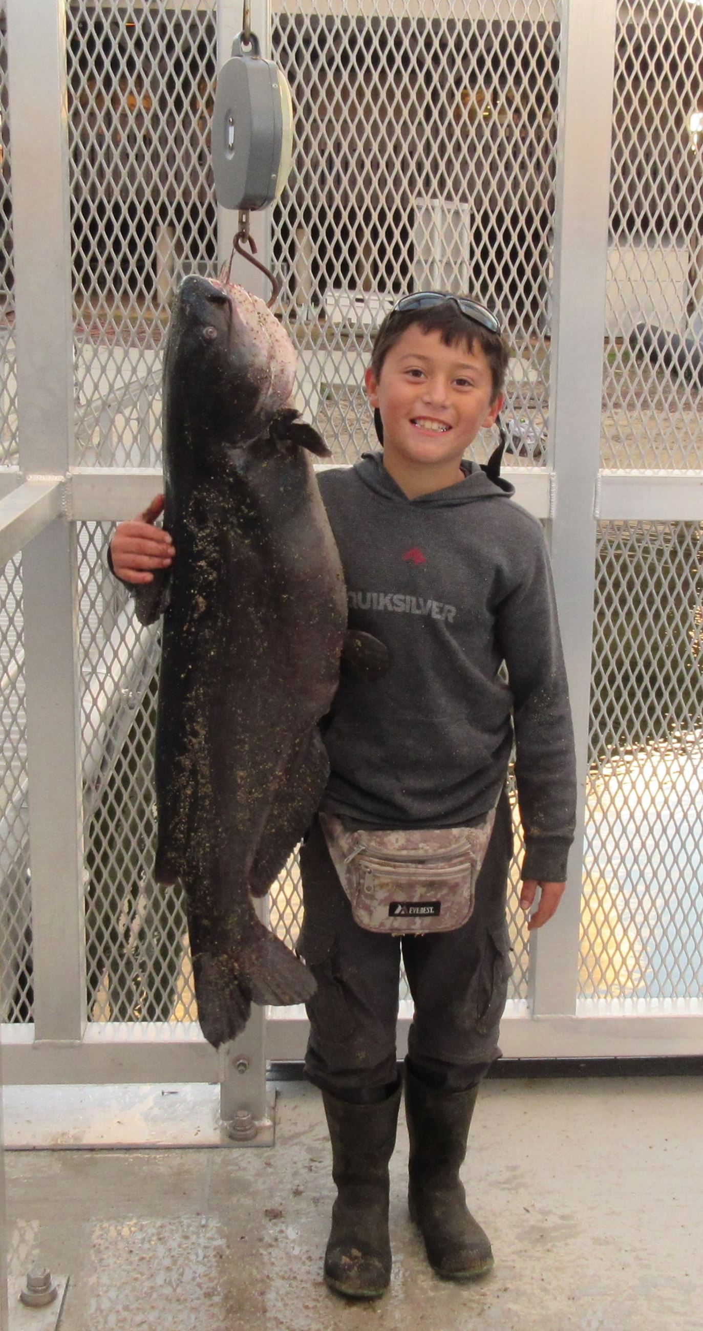 Tristan Aguon 35 lb cat 3-8-19 Mackerel West end of log boom on shore